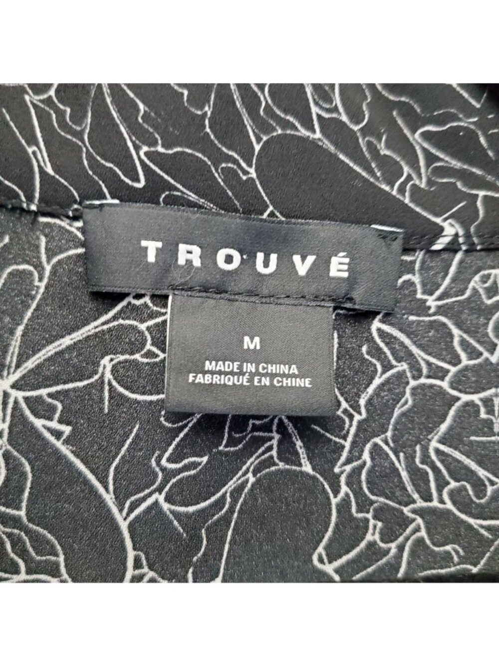 TROUVÉ Top Womens Medium Black Floral Print Wrap Sleeveless Lightweight - Picture 2 of 7